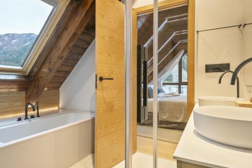 Ένα μπάνιο στο Luderna - Tríplex Val de Ruda C305