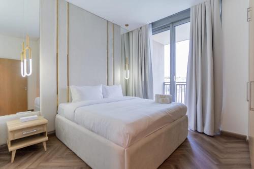 Postel nebo postele na pokoji v ubytování LUXFolio Retreats - Full Marina View - Brand New