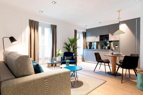 Edmond Vibes Puerta del Sol Suites photo 45