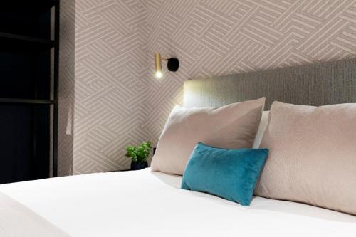 Edmond Vibes Puerta del Sol Suites photo 49