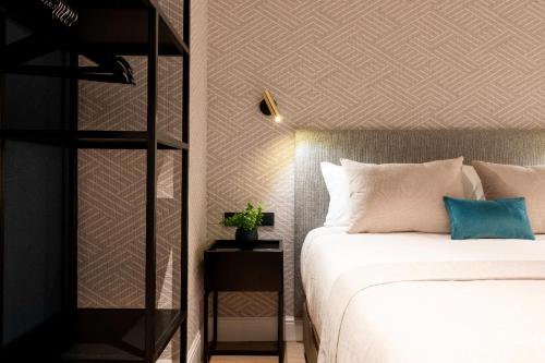 Edmond Vibes Puerta del Sol Suites photo 50