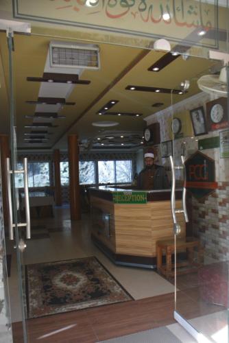 Επισκέπτες που μένουν στο PC Green Hotel, Mahandri, Kaghan