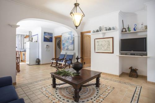 AGUAIT II - VILLA WITH PRIVATE MOUNTAIN PATH-BEACH APPROX 5 MIN WALKING BEACH,property belong Puerto Pollensa Villas and apartments