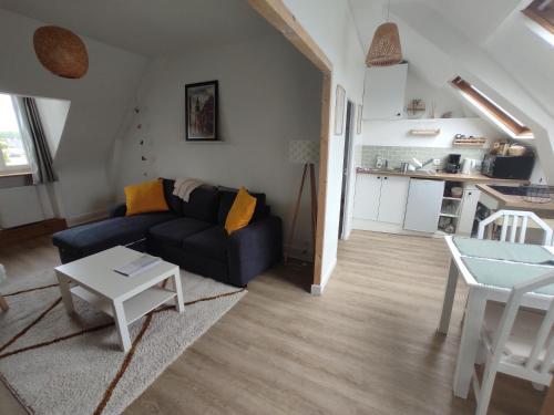 Photo de la galerie de l'établissement Appartement pratique et cosy, à Lanvallay