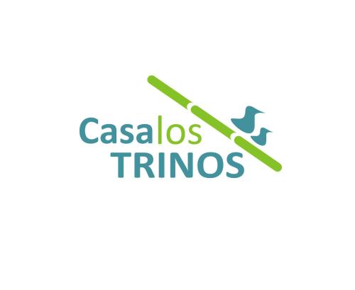 een logo voor het voetbalteam Casa blos trinos bij Casa Los Trinos in Lobos