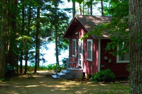 Winnipesaukee Lake Cottage – Photos 3
