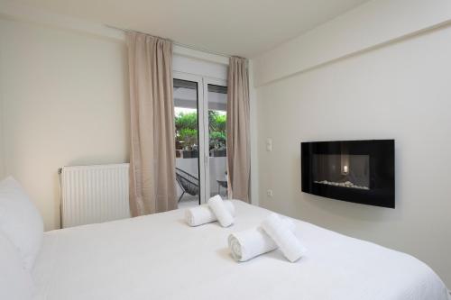 Mystique One Bedroom Apartment by BluPine