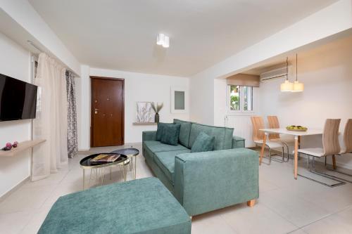 Mystique One Bedroom Apartment by BluPine