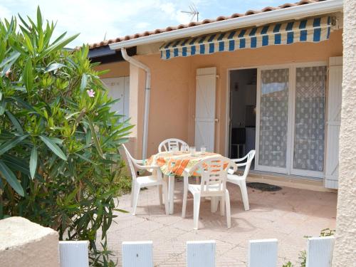 Maison avec Piscine et 2 Terrasses à 200m des Commerces - FR-1-229-871