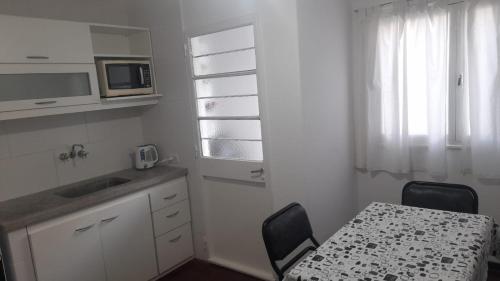 Köök või kööginurk majutusasutuses Casa alquiler temporario Necochea