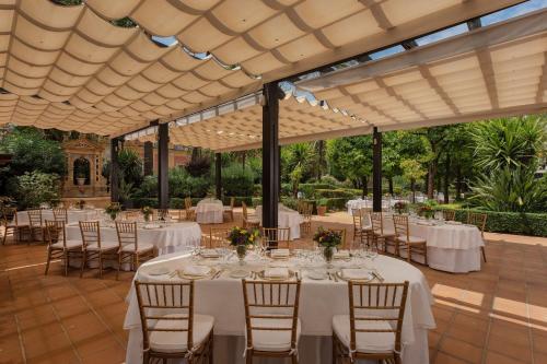 Restaurant ou autre lieu de restauration dans l'établissement Hotel Alfonso XIII, a Luxury Collection Hotel, Seville