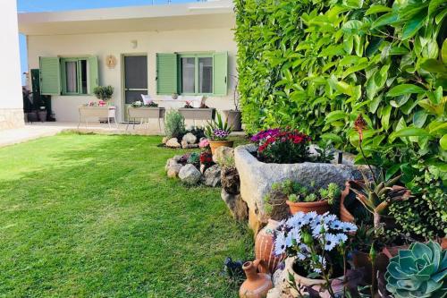 RODON - Bungalow with seaview backyard in Afytos