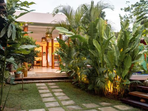 Taman di luar CASA SIMONI Trancoso