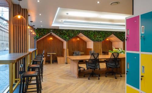 Ruang duduk di Humber Lofts Apartments