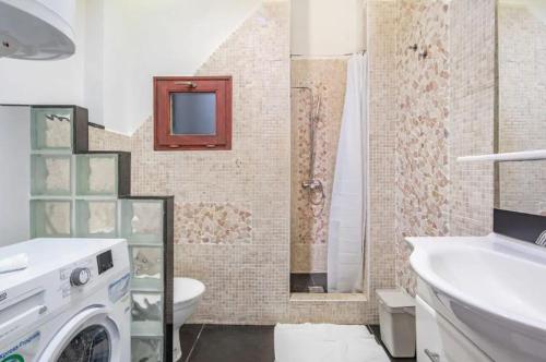 Et badeværelse på Buda Royal Castle 2 Double Beds Private Apartment