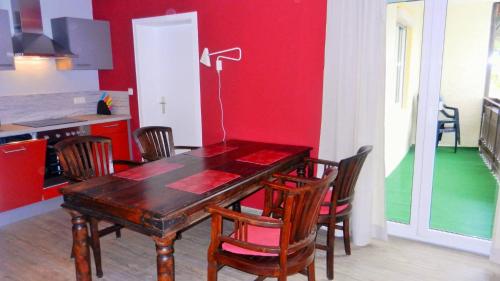 Χώρος καθιστικού στο Bei München Ferienwohnung in Grafrath "Ampermoos"