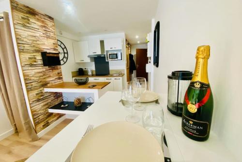 Photo de la galerie de l'établissement La Halte Tendance - terrasse - clim, à Nîmes