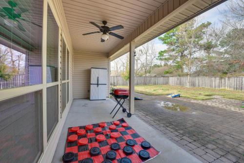 Jardín al aire libre en Spacious Zachary Home 12 Mi to Baton Rouge!