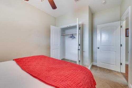 Cama o camas de una habitación en Spacious Zachary Home 12 Mi to Baton Rouge!