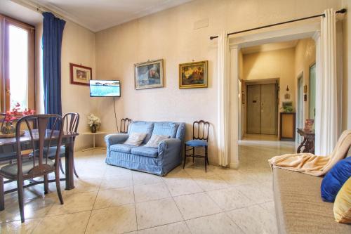 Garibaldi Apartment in Trastevere By YourHost
