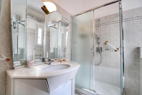 Garibaldi Apartment in Trastevere By YourHost
