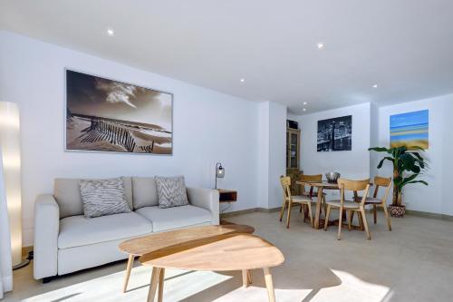 Stunning Apartment in Marbella Centre by the Sea!
