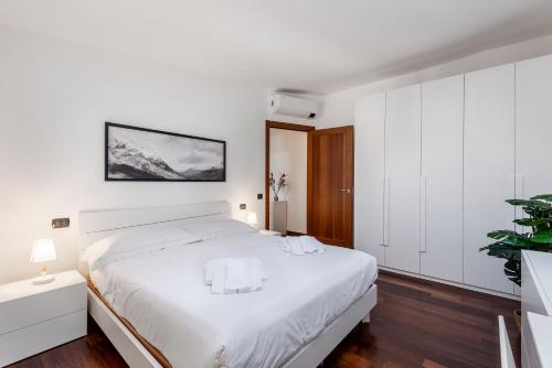 StayEasy Sesia5 - 4 Bedrooms Penthouse, 2 baths