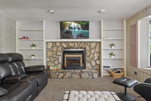 Χώρος καθιστικού στο 6bedrooms, ramp boat dock slips water toys, nice cove area