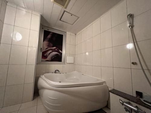 SKY Lmine Takeo LOVEHOTELにあるバスルーム