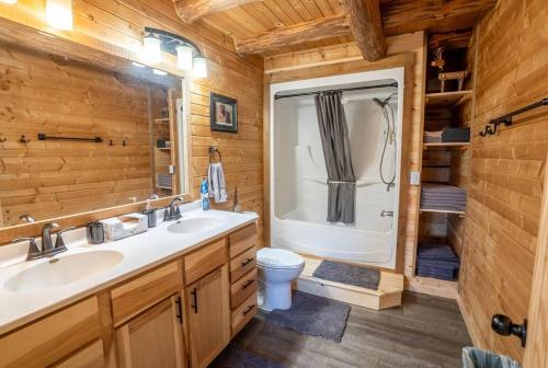 Koupelna v ubytování Keystone Lodge - Private Log Home