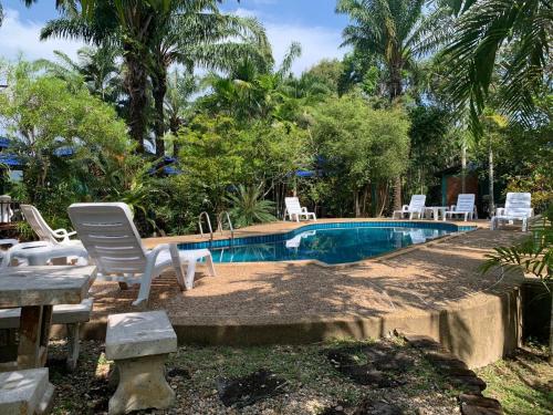 Πισίνα στο ή κοντά στο Baan Pongam Resort