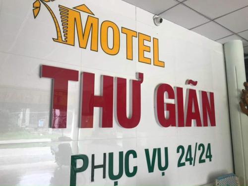 Una señal para una tienda china mied hu en Nhà Nghỉ Thư Giản en Tây Ninh