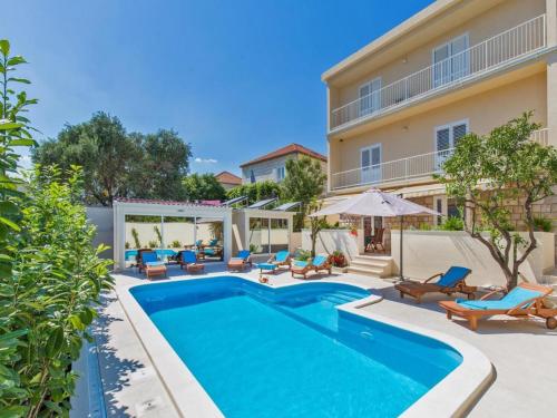 Bazén v ubytovaní Apartments St Thomas alebo v jeho blízkosti