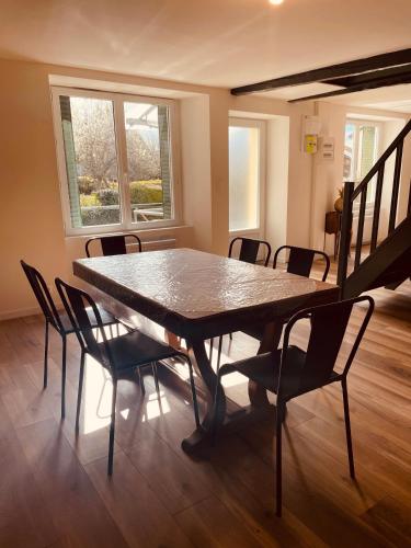 Photo de la galerie de l'établissement Maison de campagne, à Saint-Santin-Cantalès