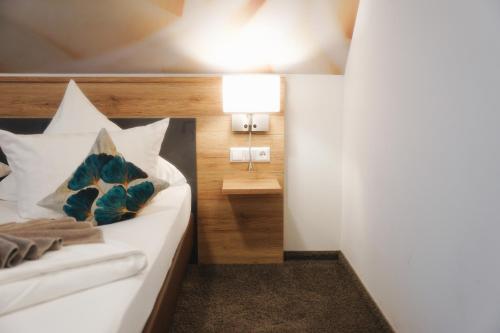 Gallery image of Outlet Hotel in Metzingen