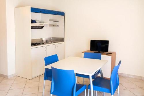 Bilocale fronte mare a Marcelli – M030 – Photos 3