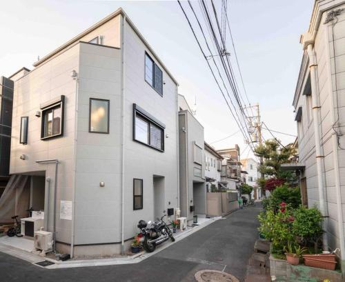 D墨田区民宿.晴空塔.浅草寺商圈.独栋别墅.直达机场、涩谷。新房源.小型室内停车位。
