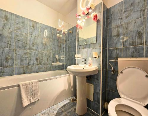 Studio Brancusi 45sqm by Rosuites