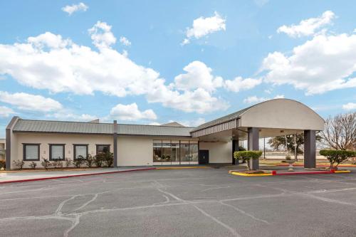 Galeriebild der Unterkunft Suburban Studios Gainesville in Gainesville