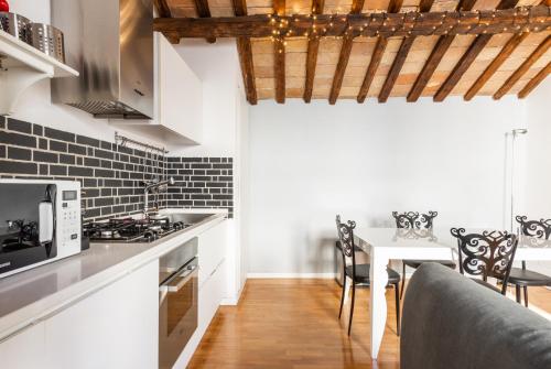 Pavone Centre Romantic Apartment