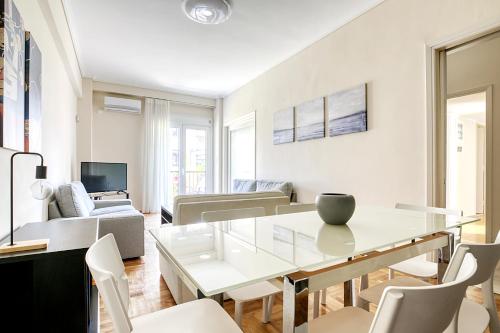 Nemesis -Elegant flat in Athens- Double line metro