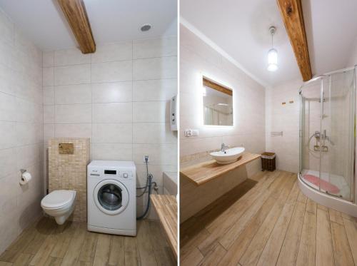duas fotografias de uma casa de banho com uma máquina de lavar roupa em prawdziwy wiejski domeczek em Hajnówka