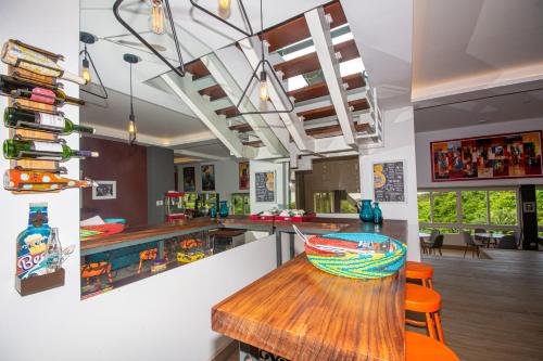 Galería fotográfica de Luxury Hillside Estate at Nativa Resort en Jacó