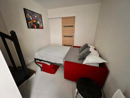 Postel nebo postele na pokoji v ubytování Lysbed - T2 Le Flore