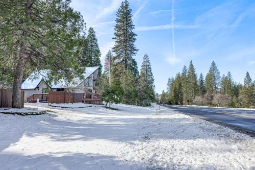 Secluded Cabin Near Calaveras Big Trees State Park en invierno