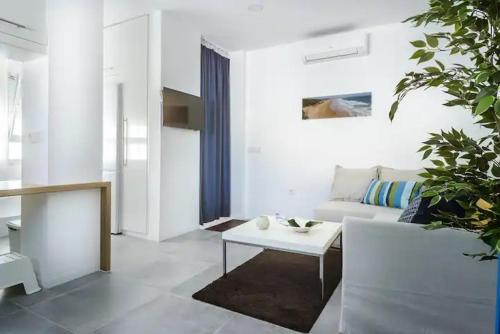 Apartamento con Terraza Vistas al Mar.