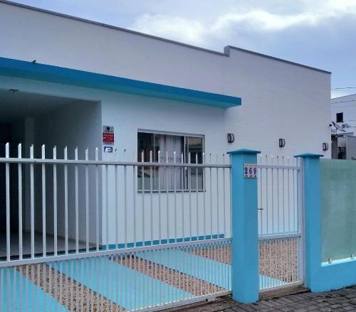 Casa Açoariana apenas 100m da praia