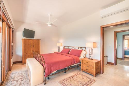 Ένα ή περισσότερα κρεβάτια σε δωμάτιο στο 3BR Beachfront townhouse at Puerto Bahia