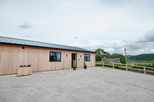 Ingleborough Lodge