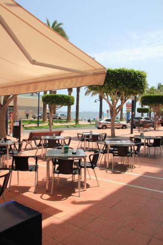 Gallery image of Hotel El Marino in Santiago de la Ribera